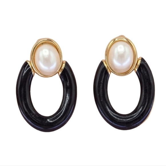 Vintage Monet Gold Pearl Black Enamel Door Knocker Earrings - Picture 1 of 4